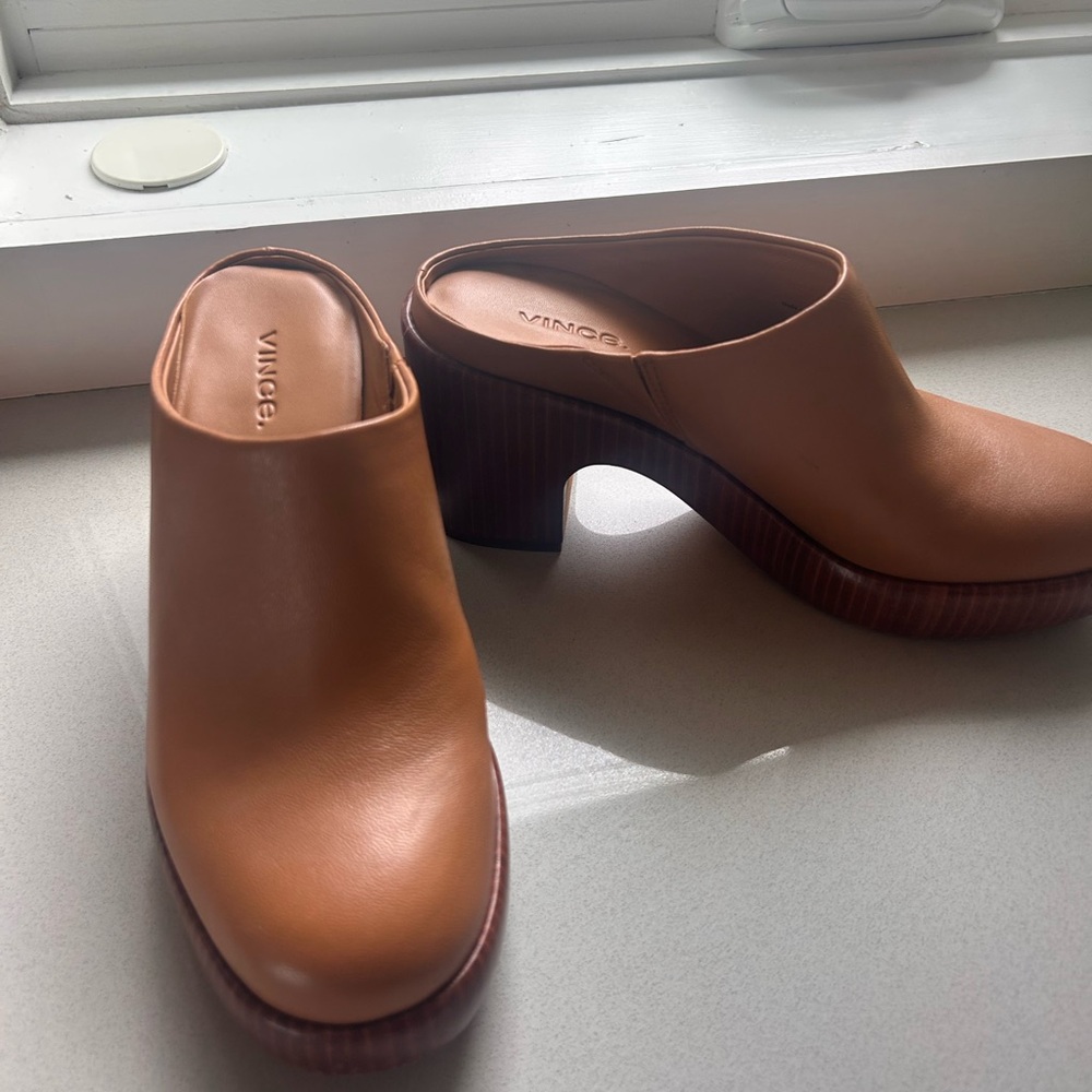Vince Tan Leather Mules in Excellent Condition - Picture 8 of 11